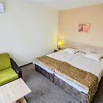 Friends Family Hotel