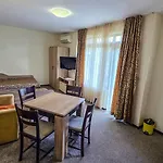 Friends Family Hotel 3*