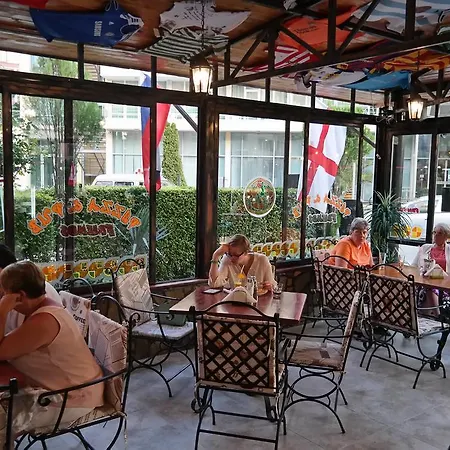 Friends Family ホテル