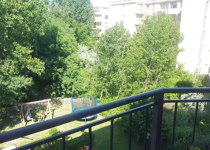 Hotel Friends Family