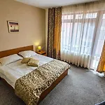 Friends Family Hotell Slăntjev Brjag