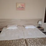 Friends Family Hotell